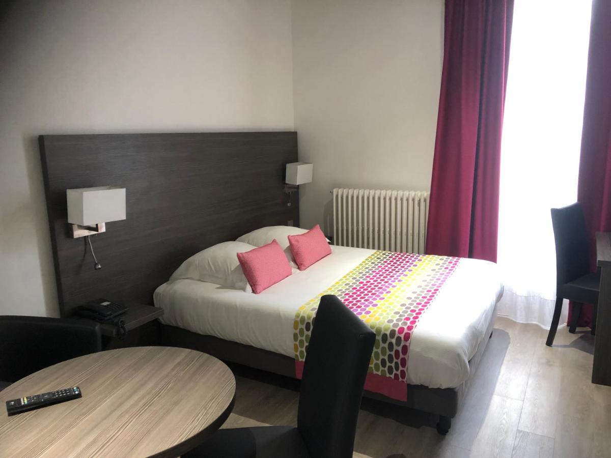Bourbon-lʼArchambault Hotel Montespan المظهر الخارجي الصورة