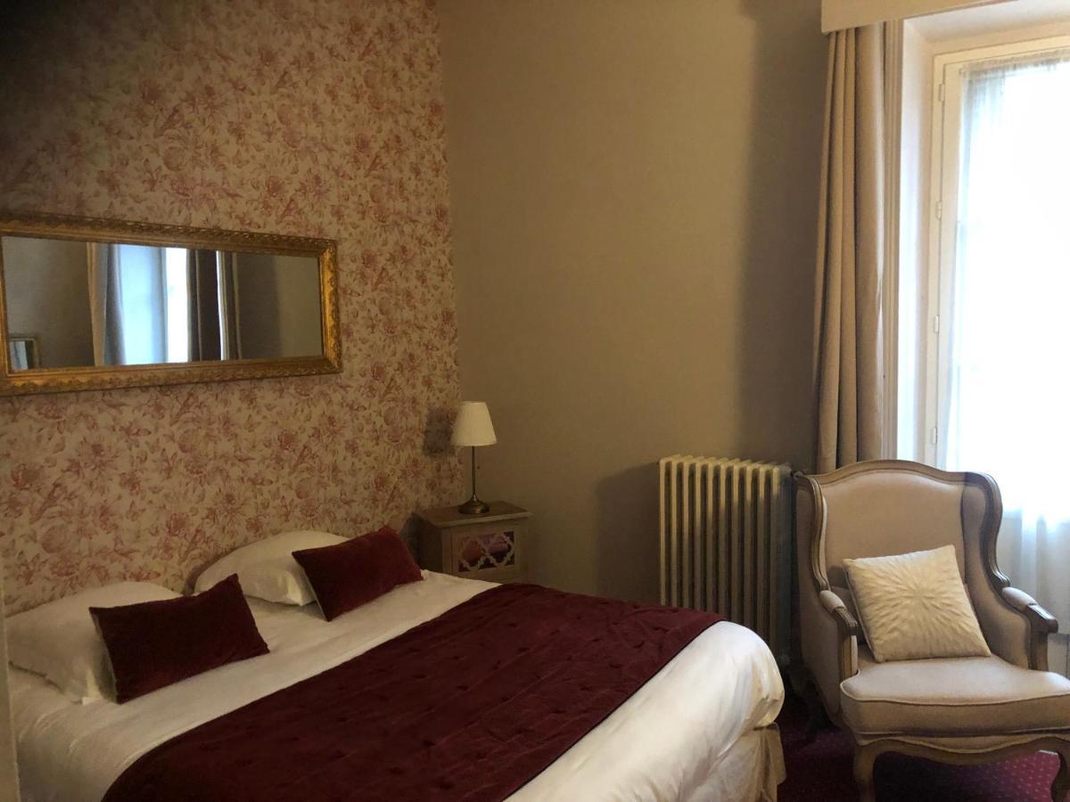 Bourbon-lʼArchambault Hotel Montespan المظهر الخارجي الصورة